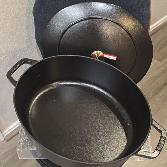 Staub Enameled Cast Iron French Oven 6 1/4QT- Matte Black - Picture 11 of 12